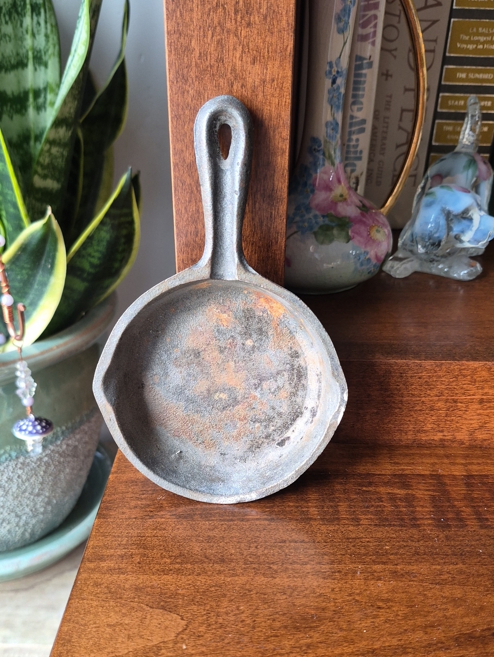Cast Iron Mini Skillet - Rustic Gray Finish